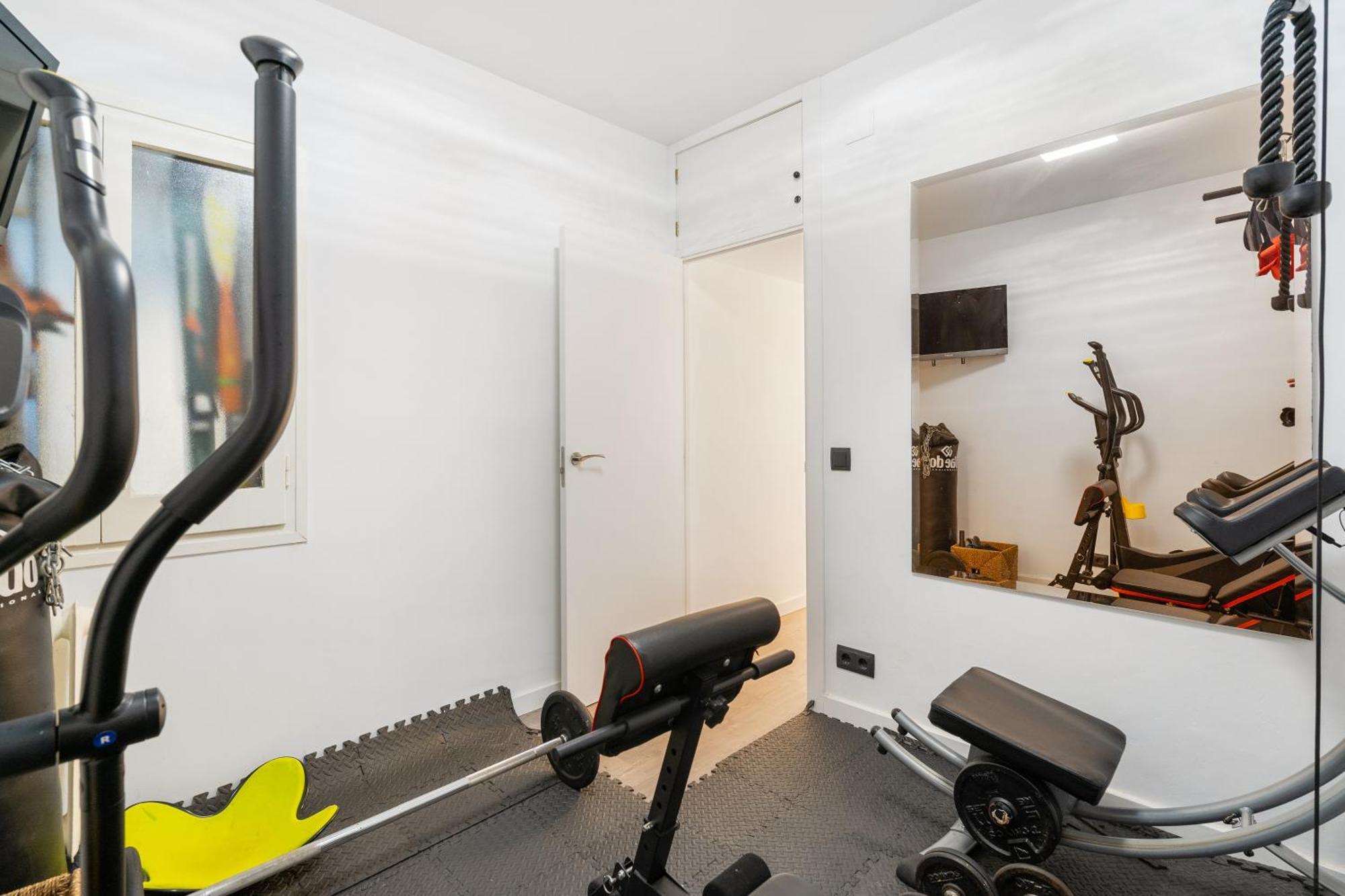 Your In Office & Gym & Parking Free Apartament *